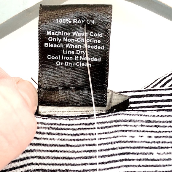 ANN TAYLOR | factory striped blouse size M NWT - Picture 7 of 10